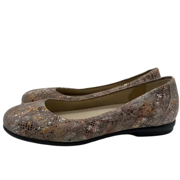 SAS Womens Shoes Scenic Ballet Flats Sz 7.5 Medium Multisnake Taupe Leather Chic