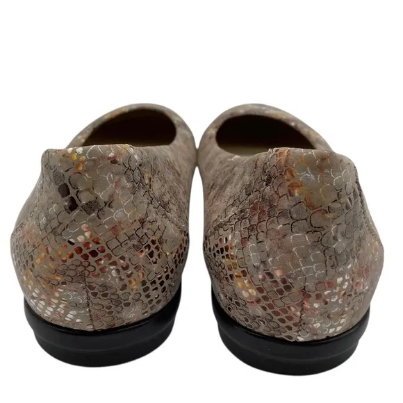 SAS Womens Shoes Scenic Ballet Flats Sz 7.5 Medium Multisnake Taupe Leather Chic