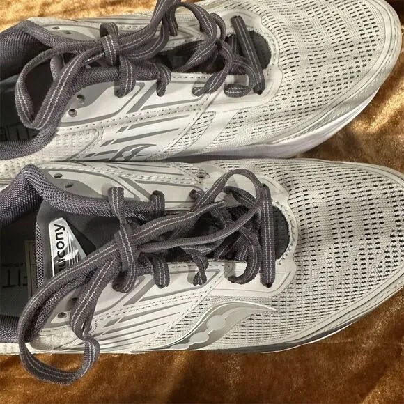 Saucony Women's Echelon 8 Running Shoes Gray Size 9.5 Wide