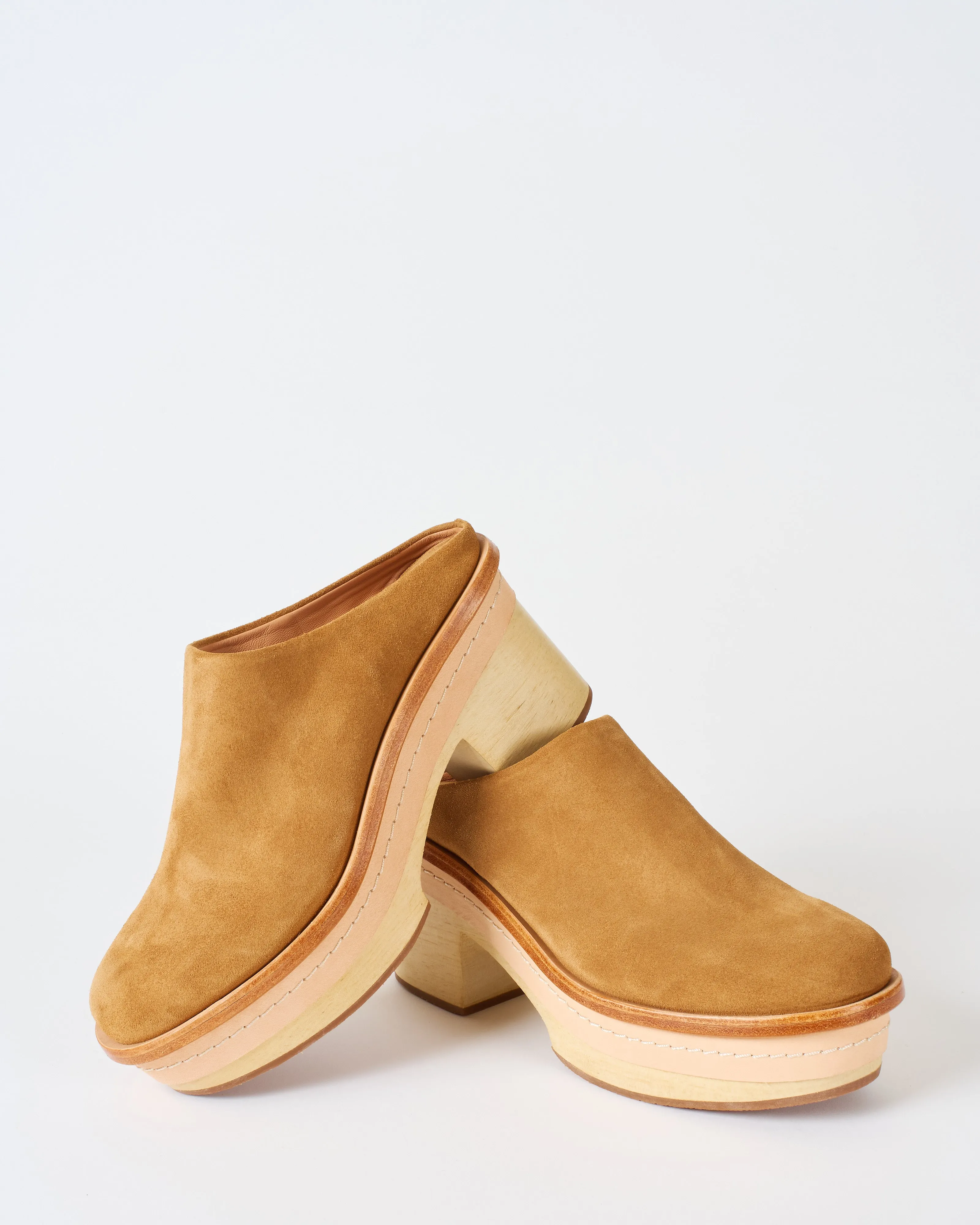 sesley clog