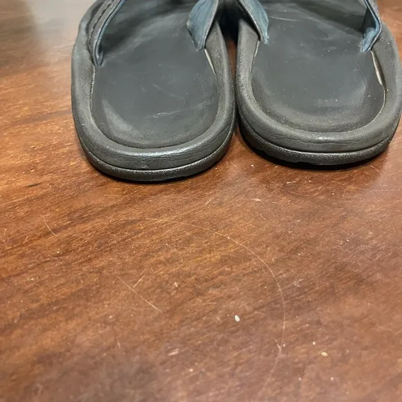 Shoes OluKai HOKUA Water Resistant Flip Flop Sandals 10161-6363 DARK WOOD 10