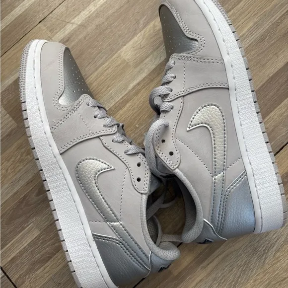 Silver Jordan 1 Low