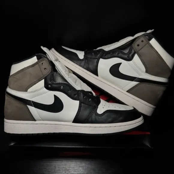 Size 12.5 - Jordan 1 Retro OG High Dark Mocha