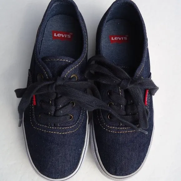 SIZE 1.5. LEVI'S denim canvas low top sneaker shoes.