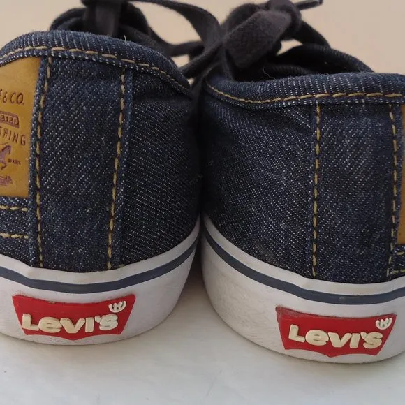 SIZE 1.5. LEVI'S denim canvas low top sneaker shoes.