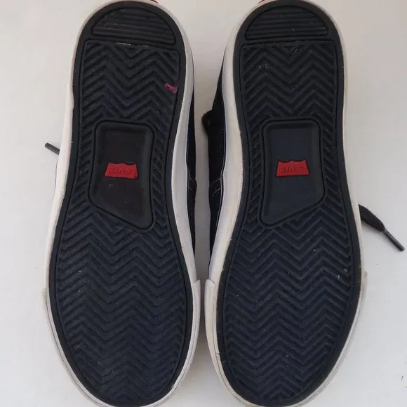SIZE 1.5. LEVI'S denim canvas low top sneaker shoes.
