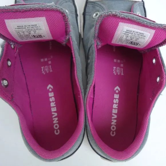 SIZE 2.5. Converse All Star low top sneakers shoes