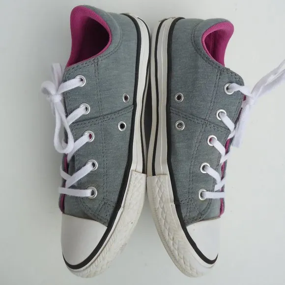 SIZE 2.5. Converse All Star low top sneakers shoes