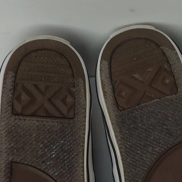 SIZE 2.5. Converse All Star low top sneakers shoes