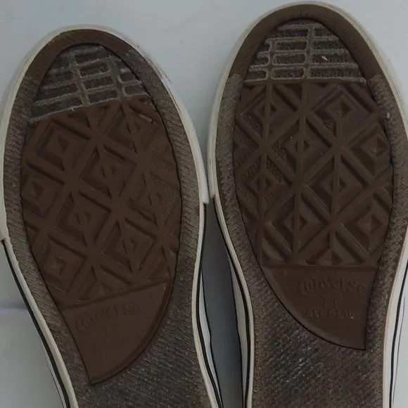 SIZE 2.5. Converse All Star low top sneakers shoes