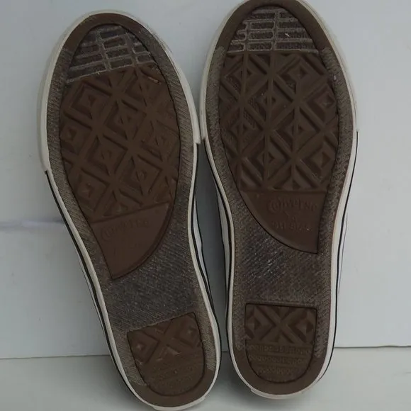 SIZE 2.5. Converse All Star low top sneakers shoes