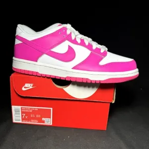 Size 7 - Nike Dunk Low GS laser Fuchsia 2023 Shoes