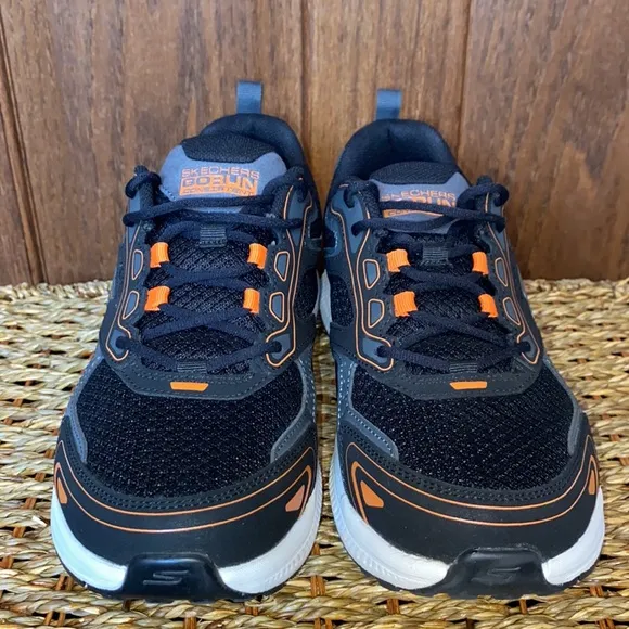 Skechers GOrun Consistent Low-Top Running Shoes Black/Orange-Mens Size 8