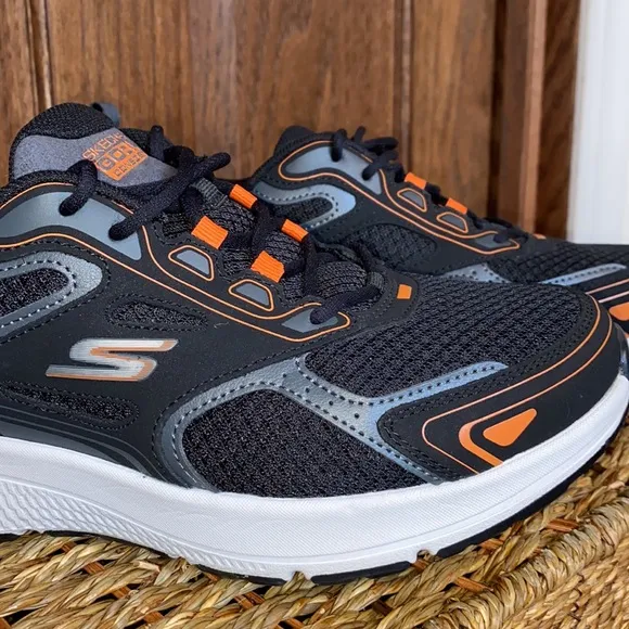 Skechers GOrun Consistent Low-Top Running Shoes Black/Orange-Mens Size 8