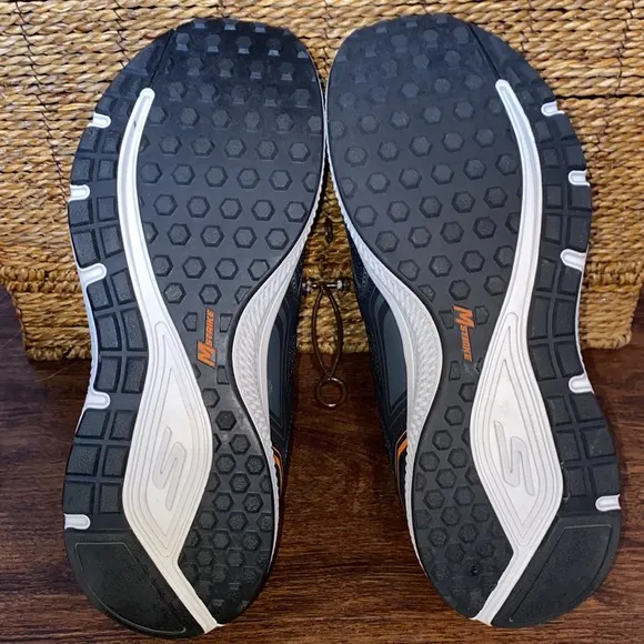 Skechers GOrun Consistent Low-Top Running Shoes Black/Orange-Mens Size 8