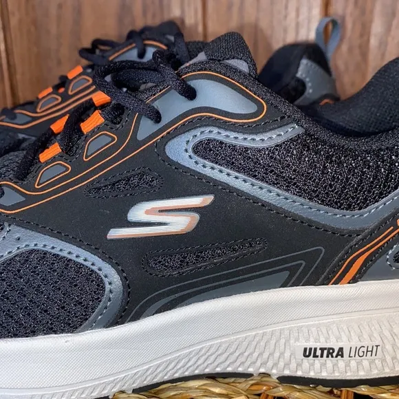 Skechers GOrun Consistent Low-Top Running Shoes Black/Orange-Mens Size 8