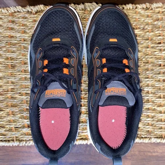 Skechers GOrun Consistent Low-Top Running Shoes Black/Orange-Mens Size 8