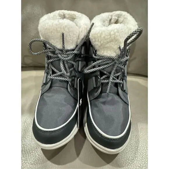 SOREL NWT Explorer Carnival with Faux Fur Collar