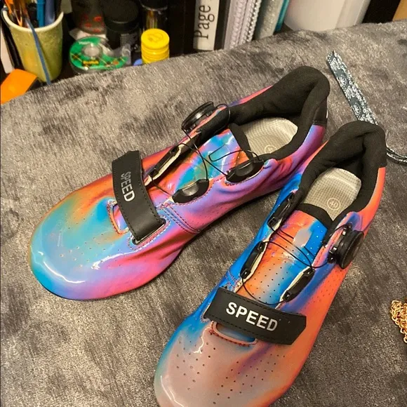 Speedo Athletic Shoes Vibrant Multi-Colored Design