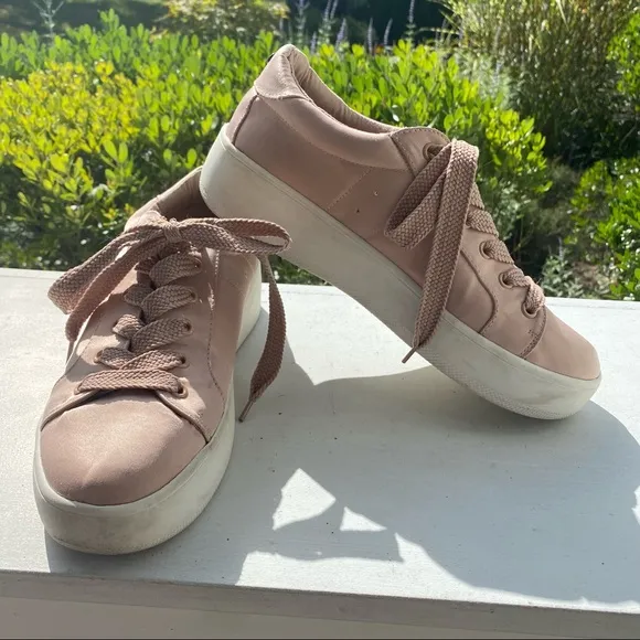 Steve Madden Bertie S Lace Up Shoe Women's Satin Low Top Shoes Sneakers