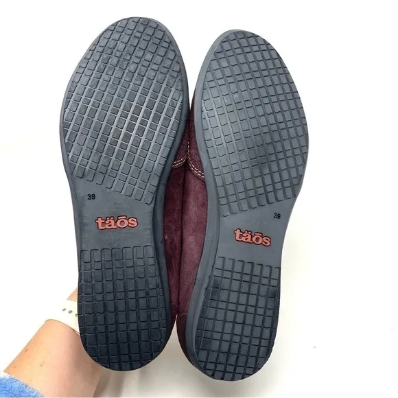 Taos Footwear Marvey shoes in Bordeaux Suede