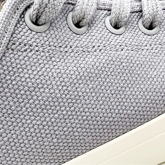 Taos Footwear Sneakers “One Vision” Women’s Size 8.5 Gray Canvas Low-Top New!