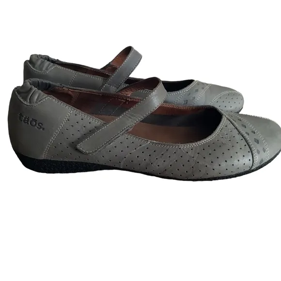 Taos Step It Up Mary Jane Shoes, Size 40