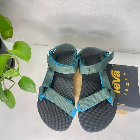 Teva men’s Original Universal Sandal 12 Shock Green‎ size 7