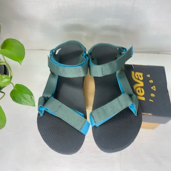 Teva men’s Original Universal Sandal 12 Shock Green‎ size 7