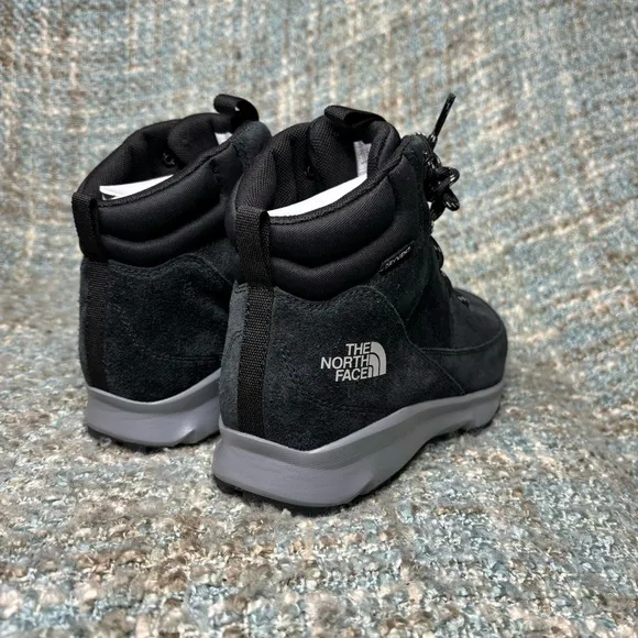 The North Face Youth Back-To-Berkeley Waterproof Hiker in TNF Black/Griffin Grey