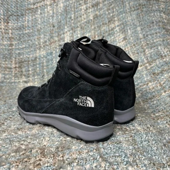 The North Face Youth Back-To-Berkeley Waterproof Hiker in TNF Black/Griffin Grey