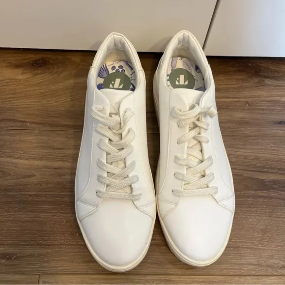 Thousand Fell Womens Sneakers Shoes Low Top White Leather Lace Up Size 8.5
