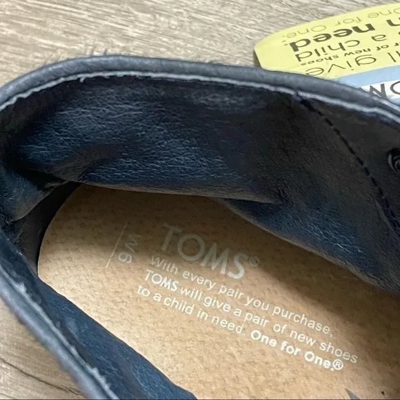 Toms calf hair leather high top shoes womens size 6 Navy Blue NEW.