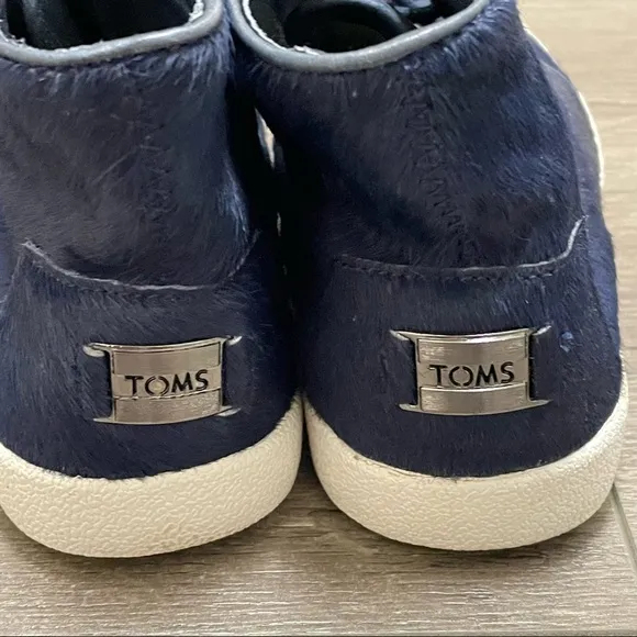 Toms calf hair leather high top shoes womens size 6 Navy Blue NEW.
