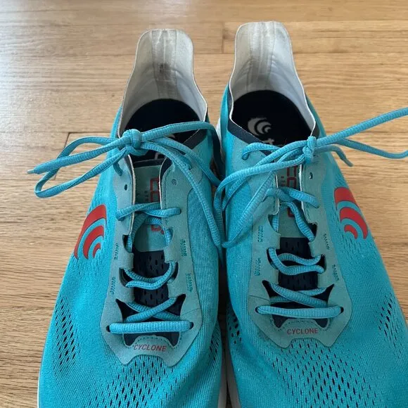 Topo Athletic Men's Cyclone Running Shoes Cyan/Red Men's Size 10