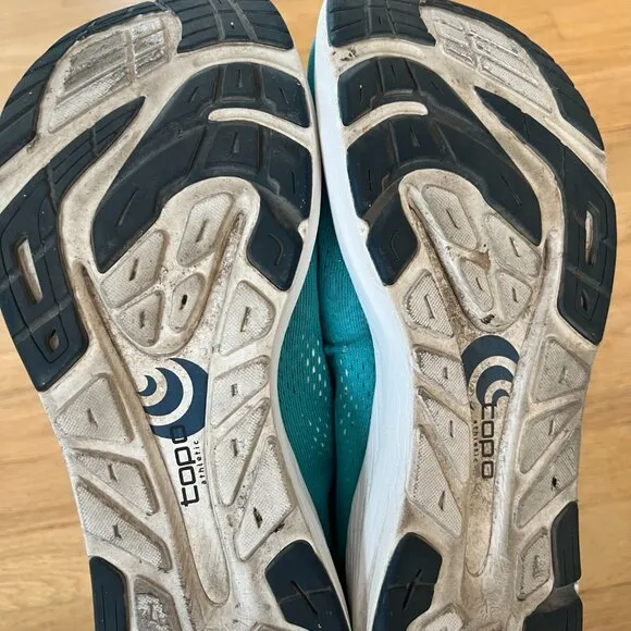 Topo Athletic Men's Cyclone Running Shoes Cyan/Red Men's Size 10