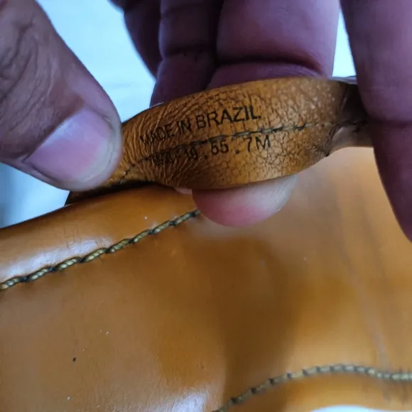 Tory Burch Miller mustard color leather size 7M