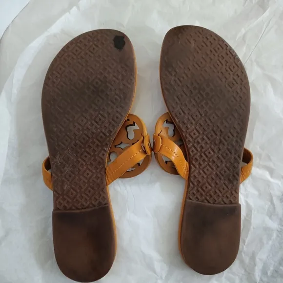 Tory Burch Miller mustard color leather size 7M