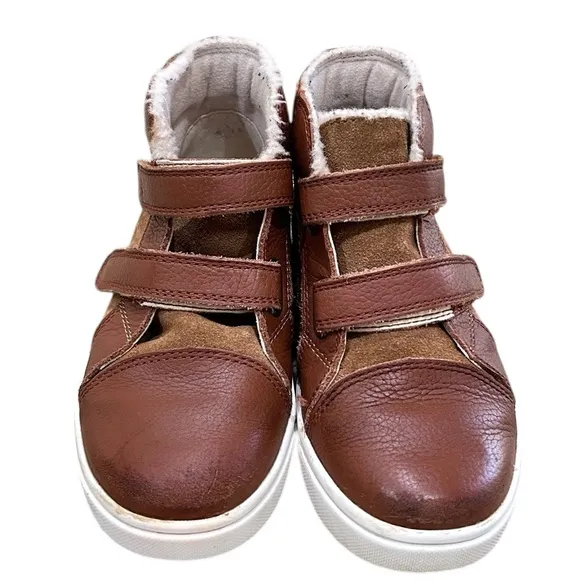 UGG Kids Leather suede caramel brown high top sneakers strap closure sz 11(boys)