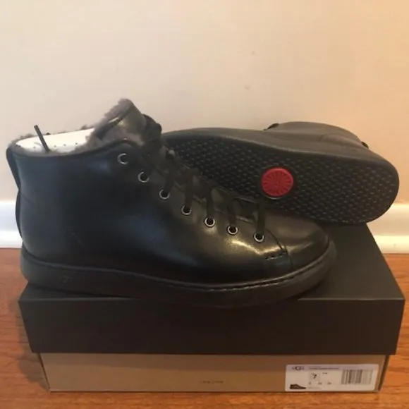 UGG Pismo black leather sneaker. Size: 9, 10