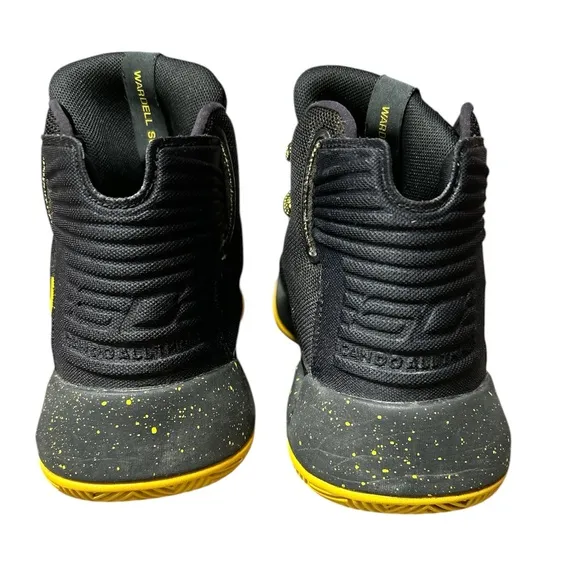Under Armour Kids High-Top Sneakers - Black and YellowSteph Curry Wardell SC