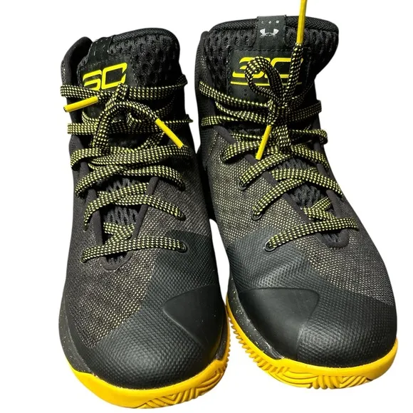 Under Armour Kids High-Top Sneakers - Black and YellowSteph Curry Wardell SC