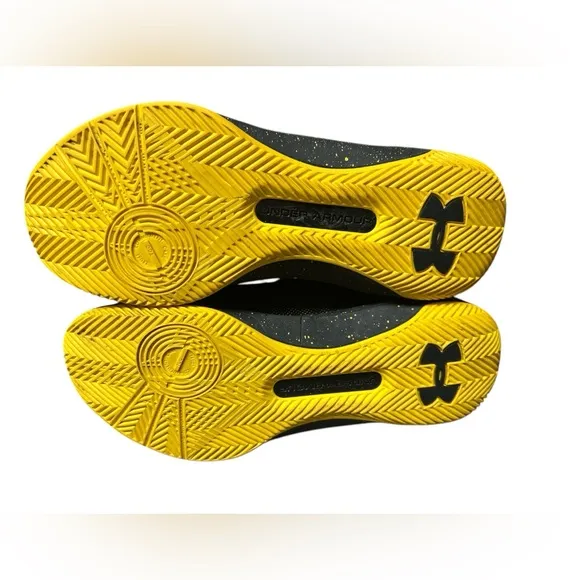 Under Armour Kids High-Top Sneakers - Black and YellowSteph Curry Wardell SC