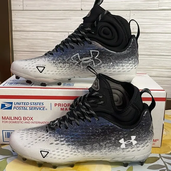 UNDER ARMOUR Spotlight Lux MC 2.0 Football Cleats | Size 13