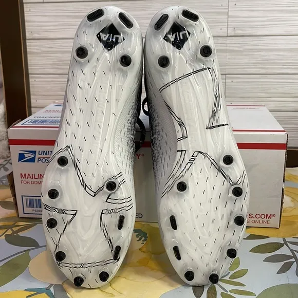 UNDER ARMOUR Spotlight Lux MC 2.0 Football Cleats | Size 13