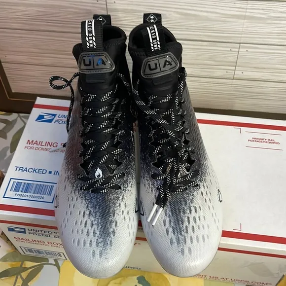 UNDER ARMOUR Spotlight Lux MC 2.0 Football Cleats | Size 13