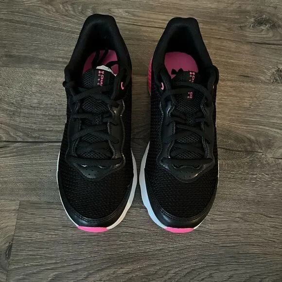 Under Armour Unisex-Child Grade School Charge shoes