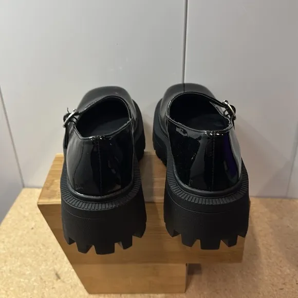 Urban Outfitters Clarita Mary Jane Shoes (TS8)