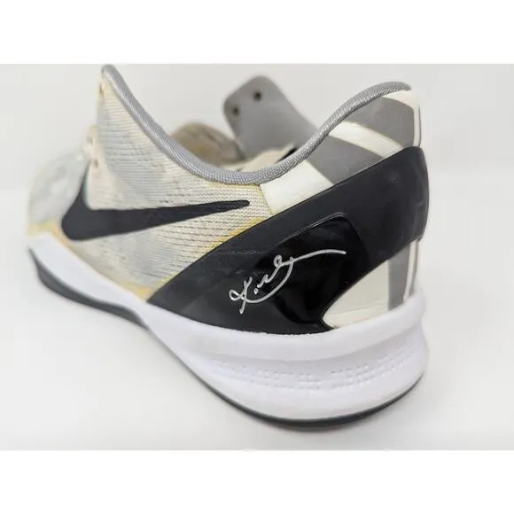 US Mens Size 8.5 - 2013 Nike Kobe 8 TB 'White Black' 599520-111 **Needs Laces