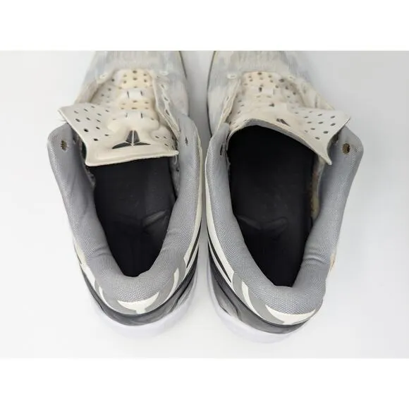 US Mens Size 8.5 - 2013 Nike Kobe 8 TB 'White Black' 599520-111 **Needs Laces
